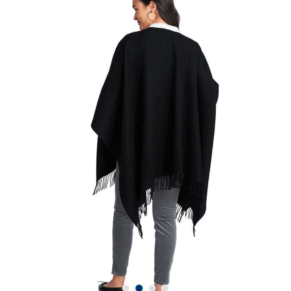 Vineyard Vines Solid Black Cape